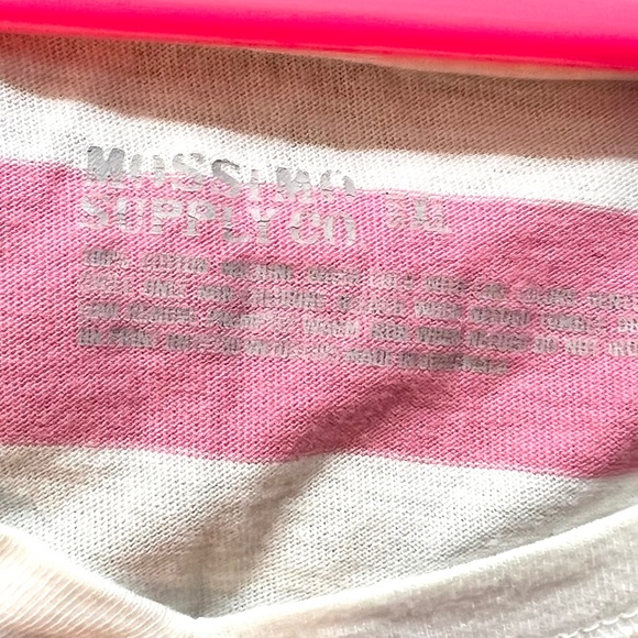 🔥2/$12 MOSSIMO•| Pink & White Striped Short Sleeve V-Neck Size XL - Picture 6 of 6